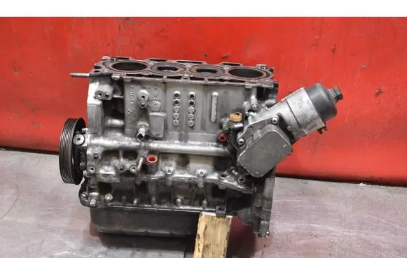 Peugeot 207 CC Engine block 8HR