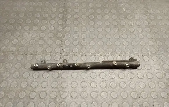 BMW 3 E90 E91 Fuel main line pipe 7795514