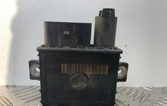 BMW 5 F10 F11 Glow plug pre-heat relay 7800156