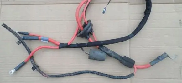 Audi Q7 4M Positive cable (battery) 4M0971225AS