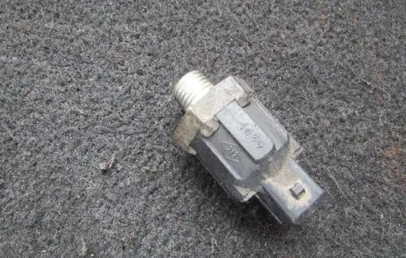 Renault Megane I Detonation knock sensor 7700866055 H7700732262