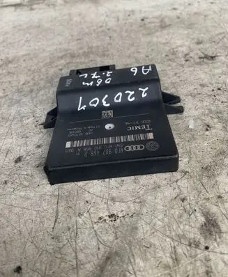 Audi A6 S6 C6 4F Gateway control module 4F0907468