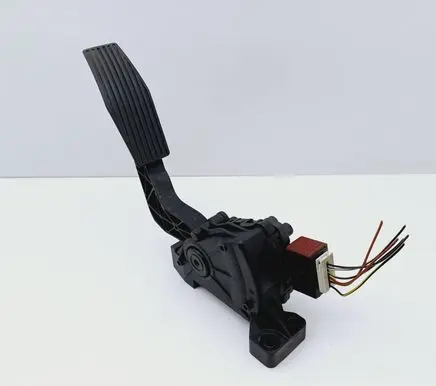 Opel Vectra C Accelerator throttle pedal 9186724 6PV00832200