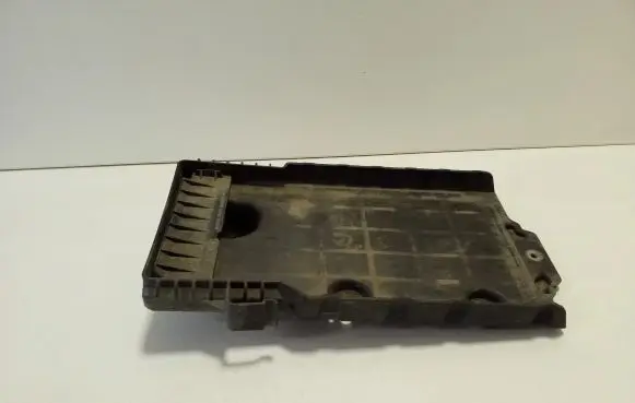 Battery tray