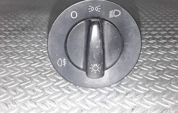 Volkswagen PASSAT B5.5 Light switch 1C0941531