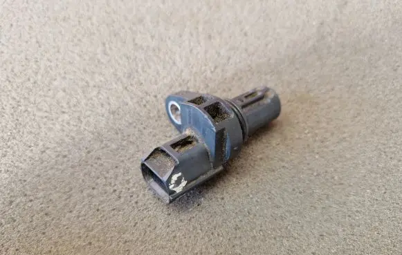 Mitsubishi L200 Camshaft position sensor MR985041