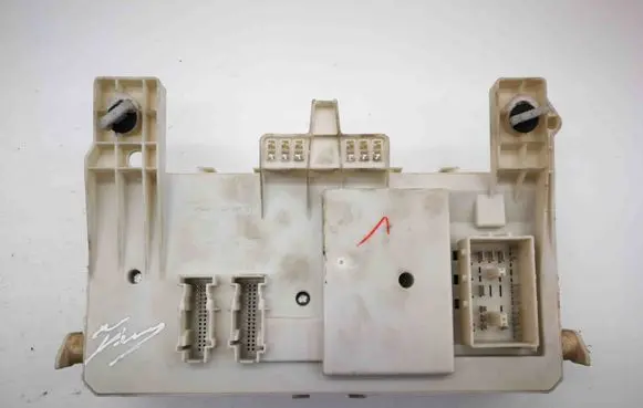 Mazda 3 I Central body control module PHBAN666730E091006