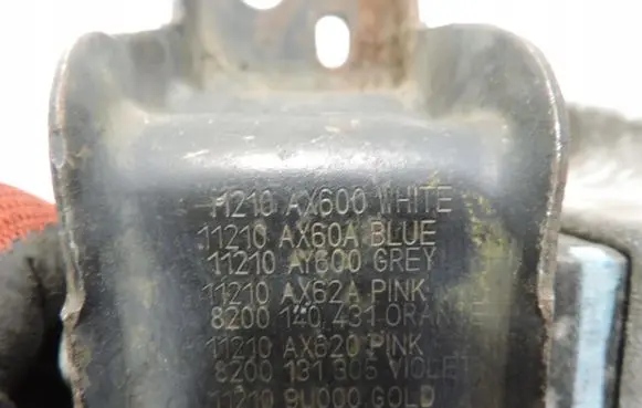 Engine mount vacuum valve