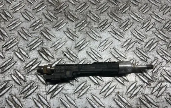 BMW 6 F06 Gran coupe Fuel injector