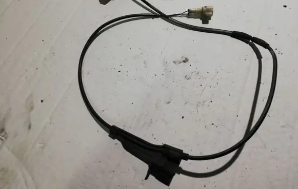 Toyota Avensis T250 ABS brake wheel speed sensor 0265006