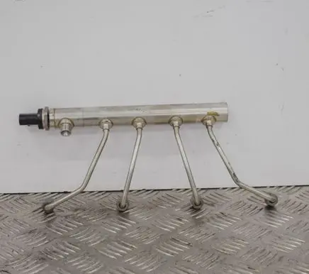 BMW X3 F25 Fuel main line pipe 7585411
