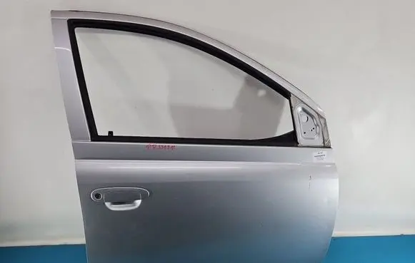 Toyota Yaris Front door IMPRK1546631