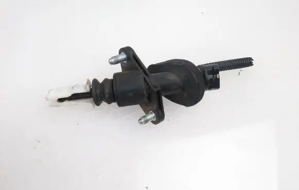 Opel Meriva A Clutch master cylinder 
