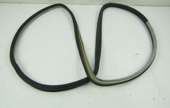 Seat Alhambra (Mk1) Rear door rubber seal (on body) 