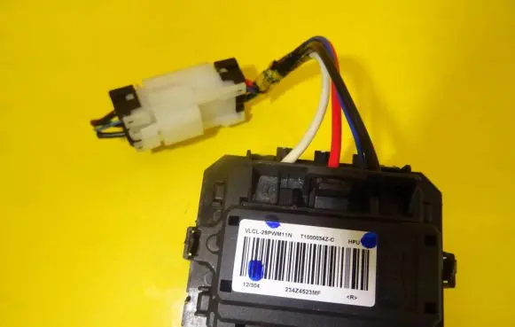 Subaru Impreza IV Heater blower motor/fan resistor T1000034Z-C