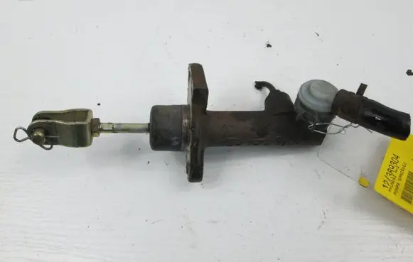 Toyota Hiace (H10) Clutch master cylinder 