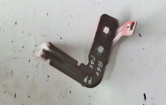 BMW 1 F20 F21 Fender mounting bracket