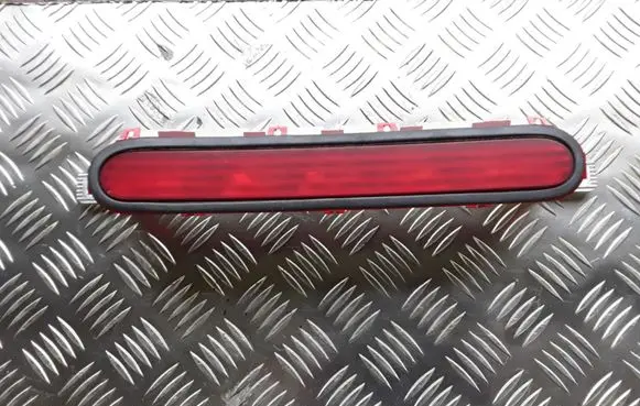 Toyota Corolla Verso AR10 Third/center stoplight