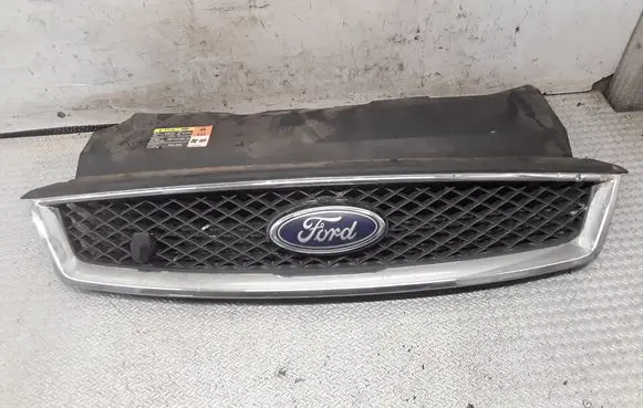 Ford Focus Front bumper upper radiator grill