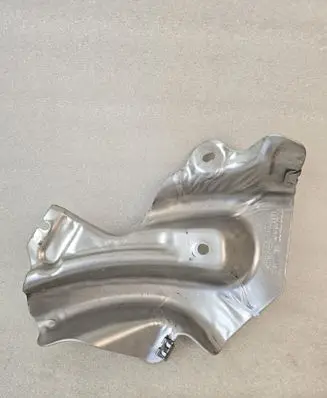 Volvo XC90 Heat shield in engine bay 32299401