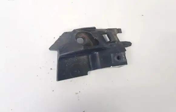 Volvo C30 Front bumper mounting bracket 31214663