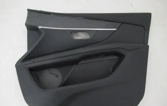 Peugeot 3008 II Front door card panel trim