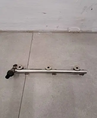 Volkswagen Touareg II Fuel main line pipe 03H133317P