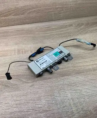 BMW 5 E39 Aerial antenna amplifier 8380685