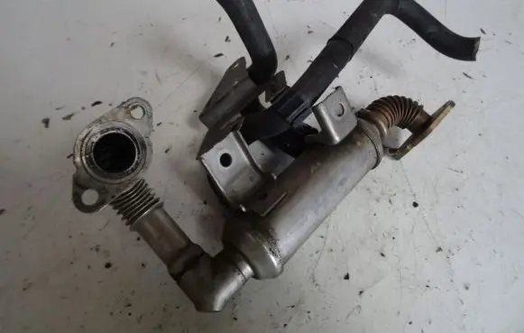 Ford Focus EGR valve cooler 4M5Q9F464BC