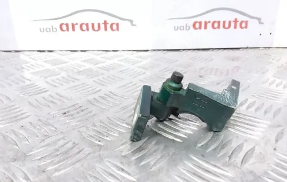 Volkswagen Bora Rear door upper hinge
