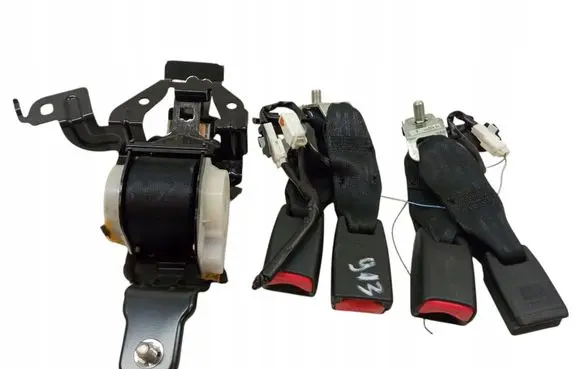 Mazda 6 Front seatbelt 