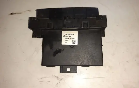 Mercedes-Benz B W245 Seat heating switch 1698208510