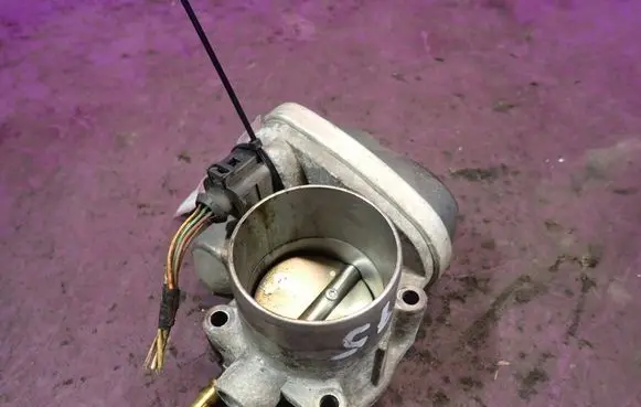 Renault Scenic II - Grand scenic II Throttle body valve 