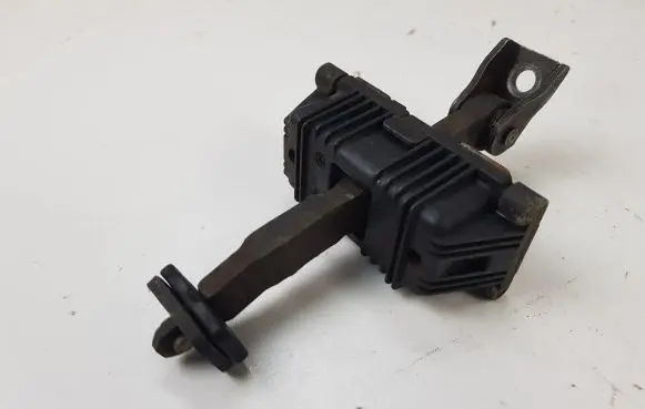 Toyota Avensis T250 Front door check strap stopper