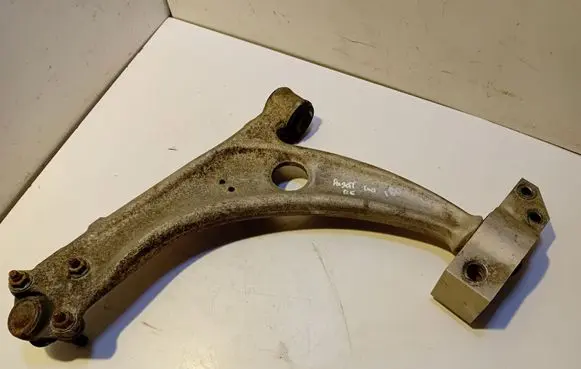 Volkswagen PASSAT B6 Front control arm 3C0407153B