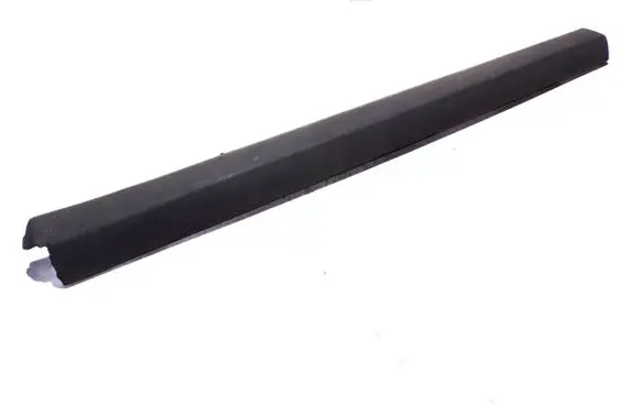 Trunk door license plate light bar