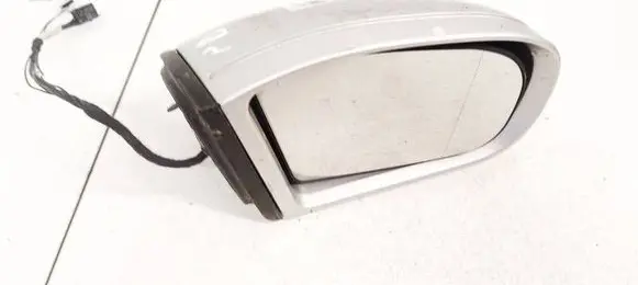 Mercedes-Benz E W211 Front door electric wing mirror 330080