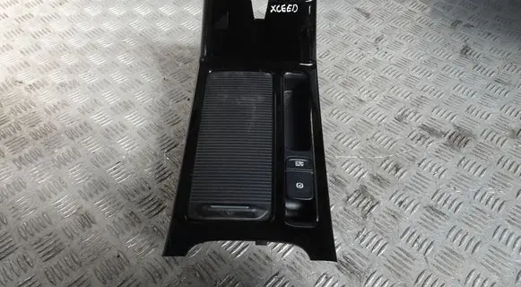 KIA Xceed Center console 81698-J7000