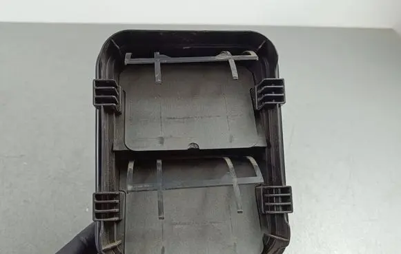 Renault Arkana Quarter panel pressure vent 8200728288
