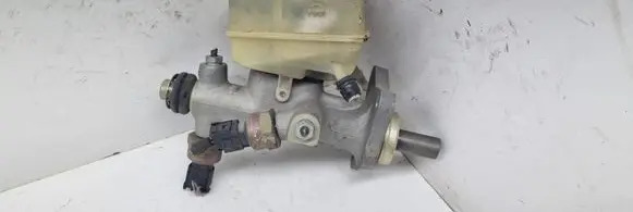 Mercedes-Benz C W203 Master brake cylinder A2034300002
