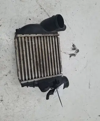 Volkswagen Golf IV Intercooler radiator 1J0145803S