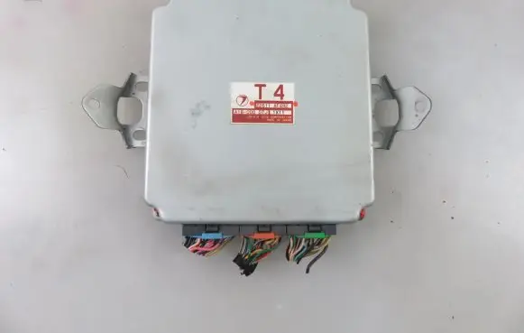 Subaru Impreza II Engine control unit/module 22611AF492