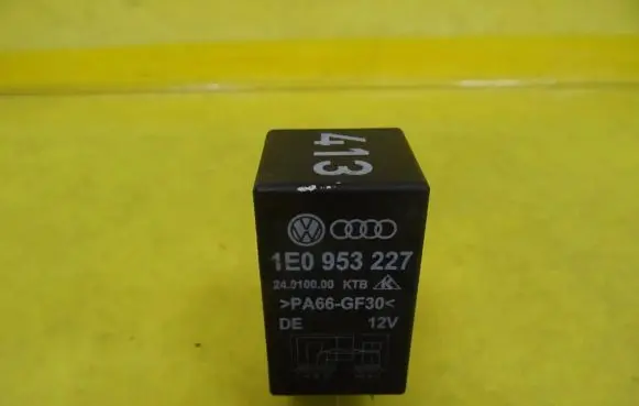 Volkswagen Golf IV Other relay 1E0953227 24.0100.00 24010000