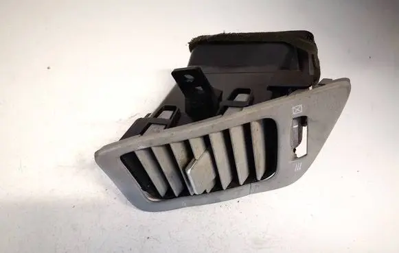 Nissan Primera Dash center air vent grill 68760av601pj05 68760av601pk56