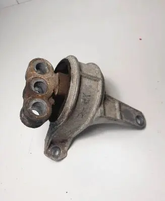 Opel Zafira A Engine mount bracket 5684053