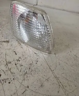 Volkswagen PASSAT B5 Front indicator light 084411516RF