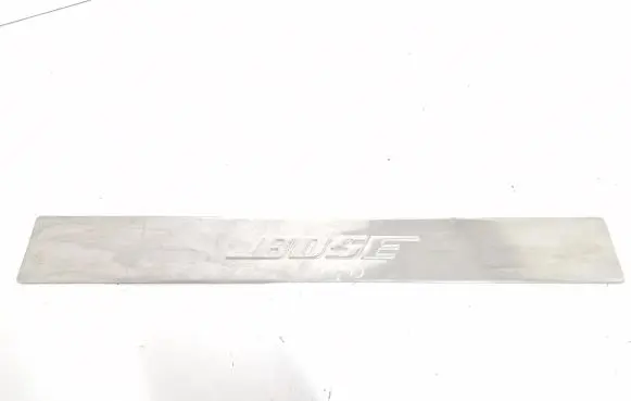 Renault Scenic III - Grand scenic III Side skirt front trim 