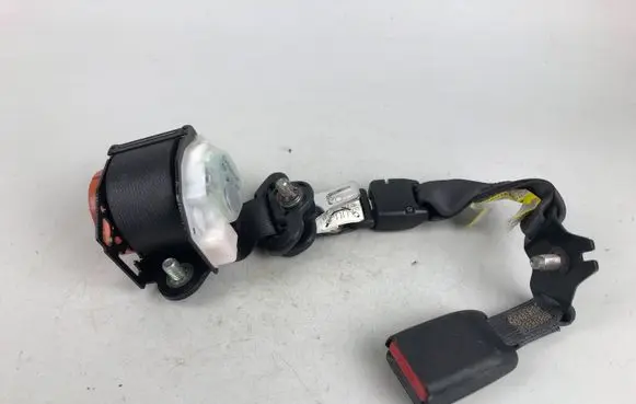 Subaru Impreza III Middle seatbelt (rear) 