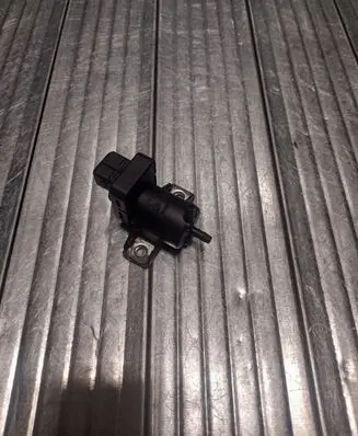 Alfa Romeo 156 Vacuum valve 46813570