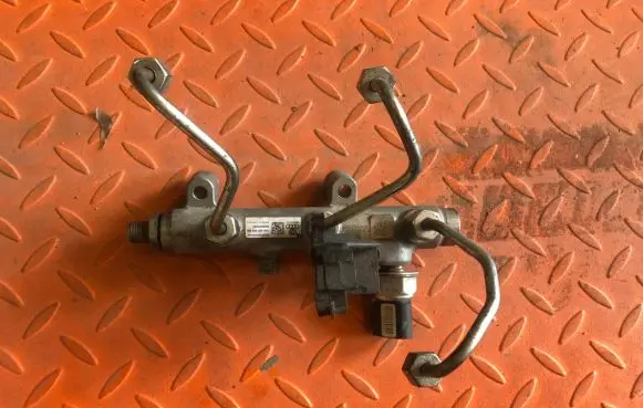 Fuel pressure sensor